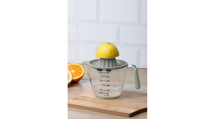 Citrus Squeezer & Measurement Bowl (500 ml)