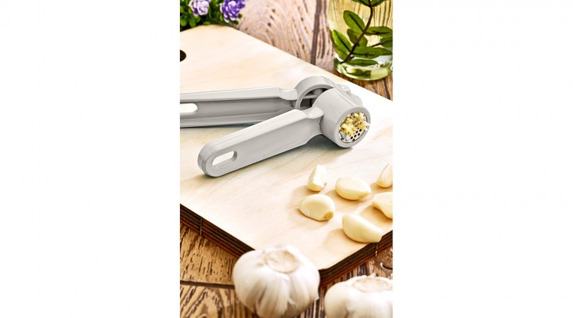 Sante Garlic Press