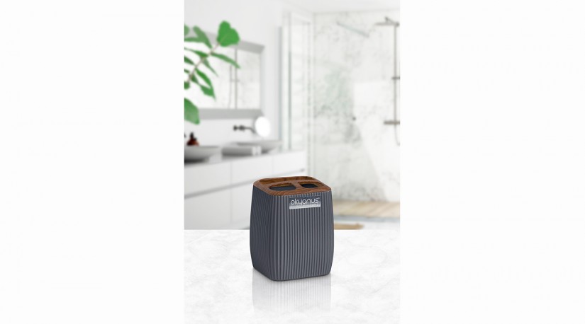 Diva Toothbrush  Holder - Wooden